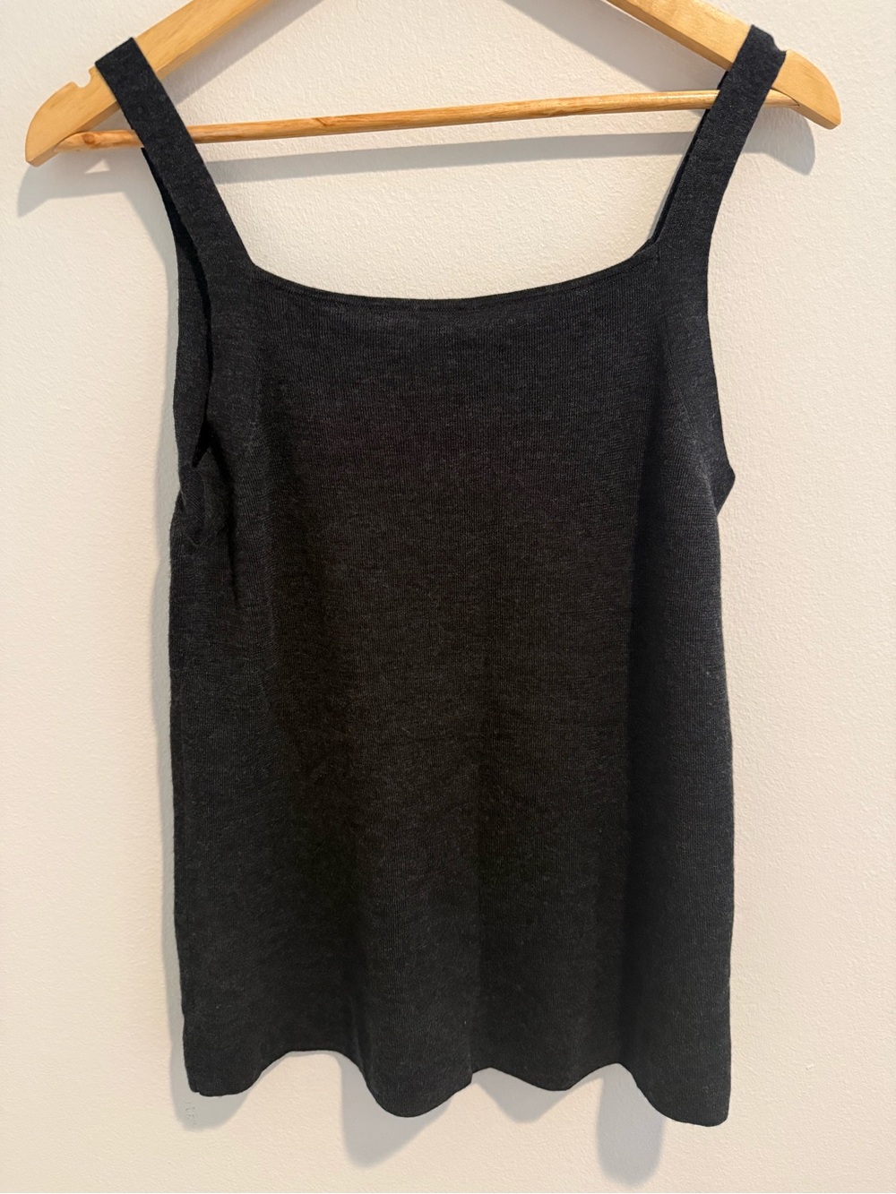 Eileen Fisher Fine 100% Merino Wool Jersey Tank Top Interview outfit work S NWT - Picture 3 of 10